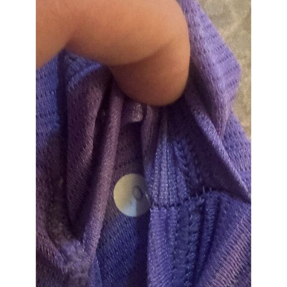 Lululemon 10 Basic Purple Active Tee Shirt Top Cut Out Stretch - Picture 4 of 8